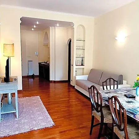 Nel D Apartment *